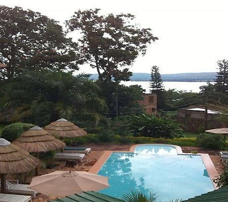 Surjios Guest House Jinja Exterior foto