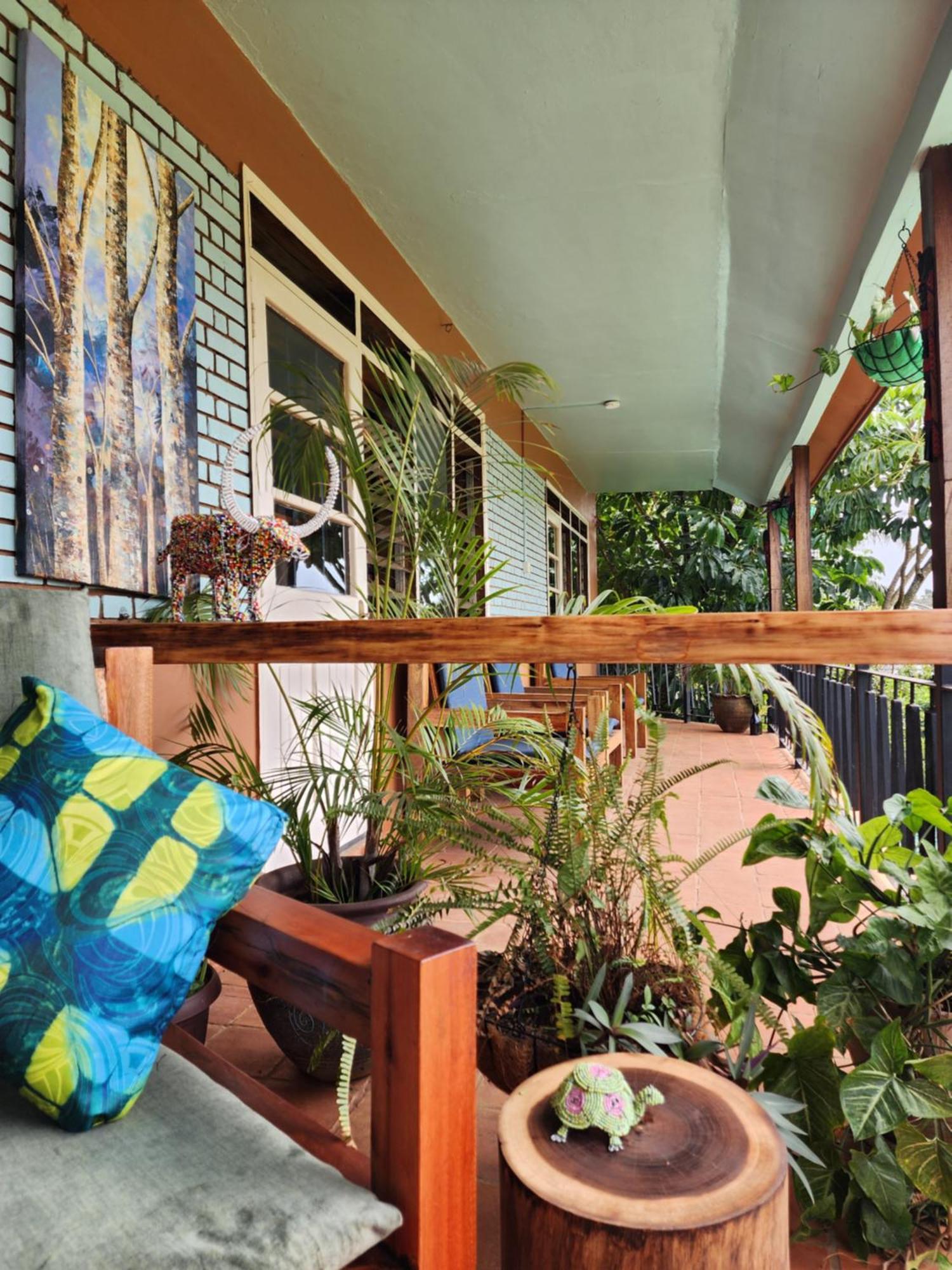 Surjios Guest House Jinja Exterior foto